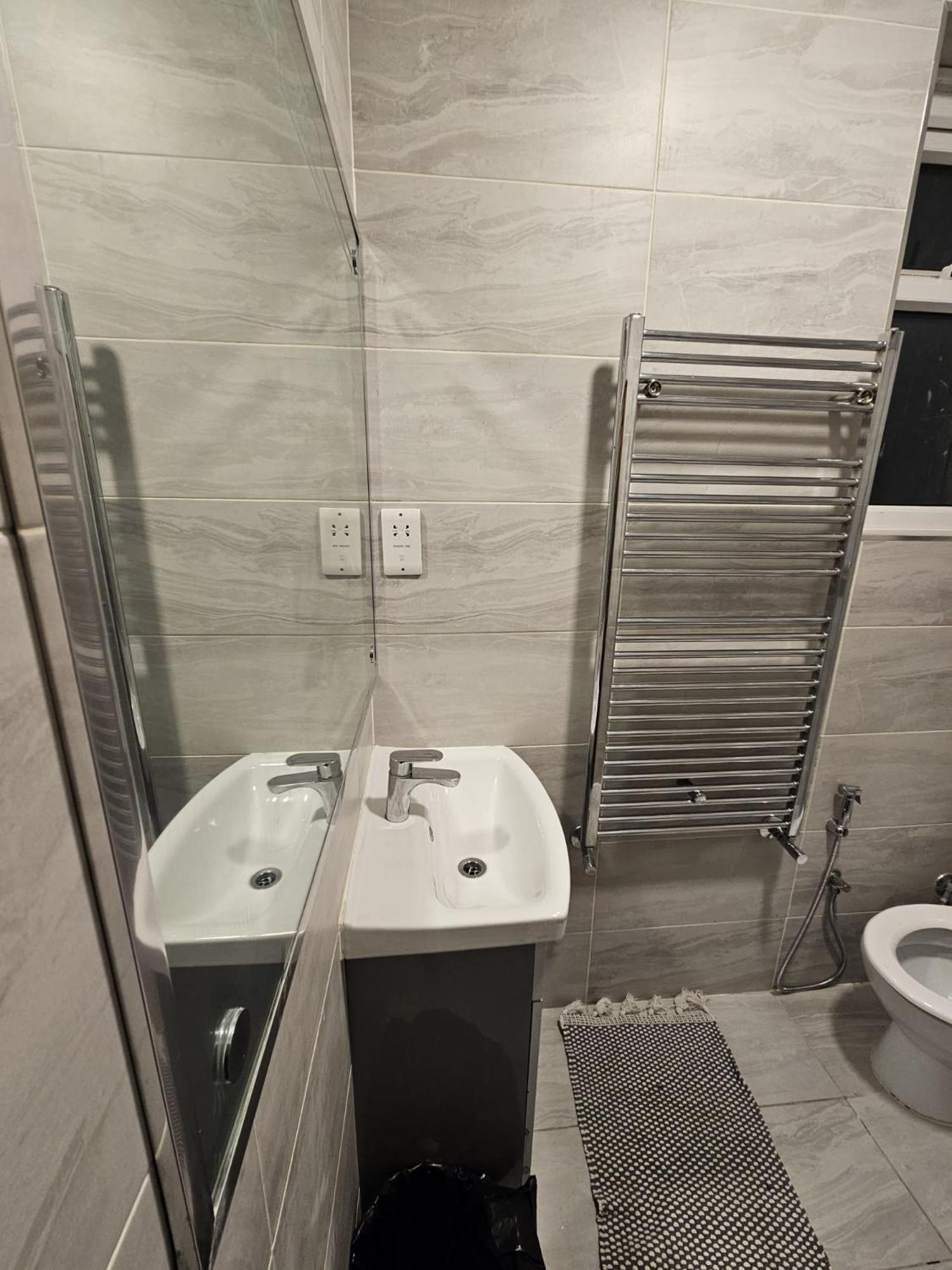 2 Bedroom Flat - Travel Direct To Heathrow/Central Londra Exterior foto